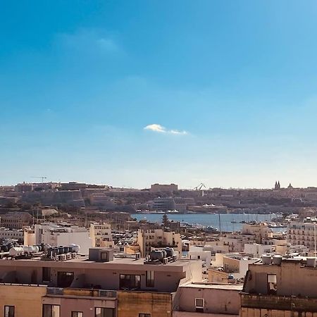 Central Sliema 3Bdr. Apartment Exterior photo